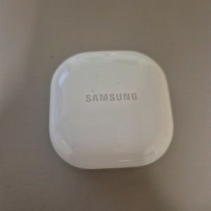 삼성 갤럭시버즈 FE 화이트 (SM-R400N) 이미지