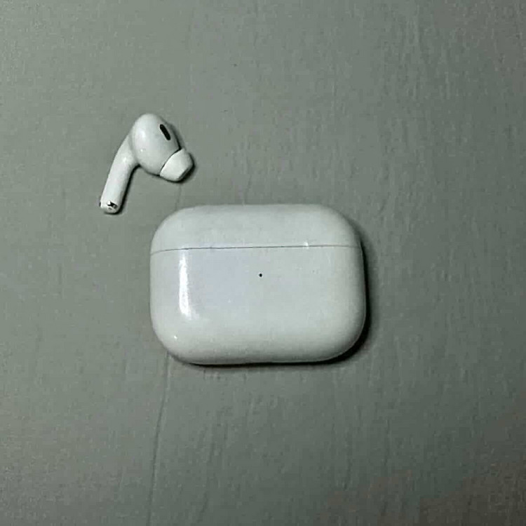 에어팟 프로 2 본체 +왼쪽 유닛 이미지