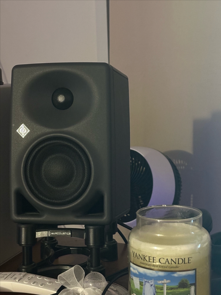 모니터 스피커 이미지