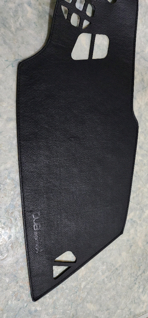 BMW G30 5시리즈 대쉬보드커버 DUB 레더에디션 이미지