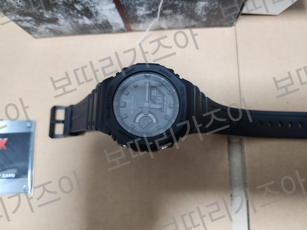 지샥 로얄오크 블루투스 GA-B2100-1A1DR 이미지