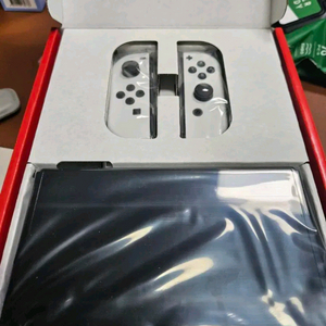 닌텐도 스위치oled 팝니다. 게임10종도있어요 이미지