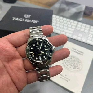 태그호이어 아쿠아레이서 프로페셔널 300 43미리 검판. 이미지