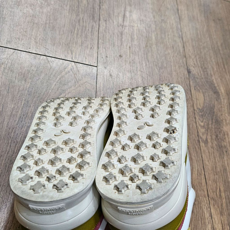 나무하나 스니커즈 235 이미지