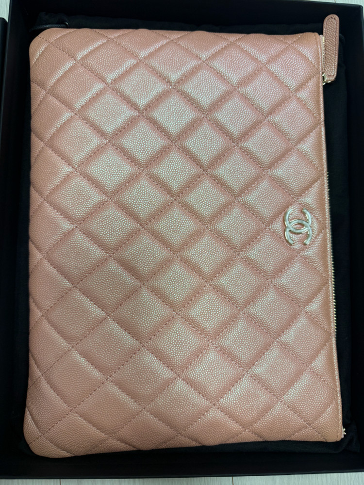 샤넬 한정판 펄핑크 자개 클러치 뉴미듐 이미지