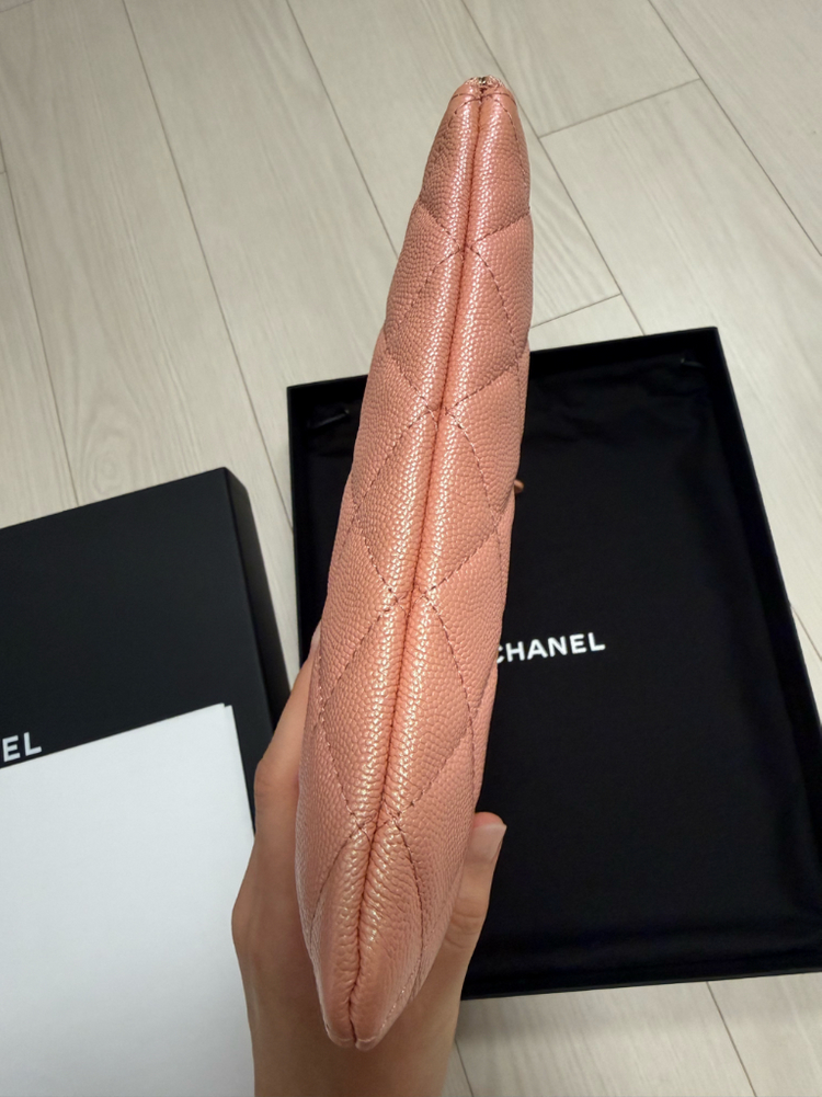 샤넬 한정판 펄핑크 자개 클러치 뉴미듐 이미지