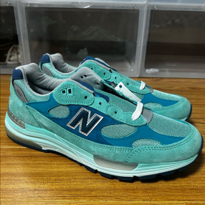 뉴발란스 992 틸블루 이미지