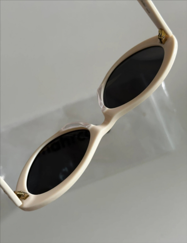 1회 착용 mahrcato 선글라스 아이보리 19>6만5천 이미지