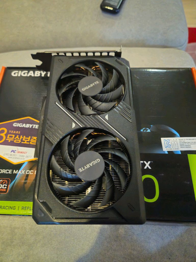 [GIGABYTE] 지포스 RTX 5060 WINDFORCE MAX OC D7 8GB 피씨디렉트 이미지