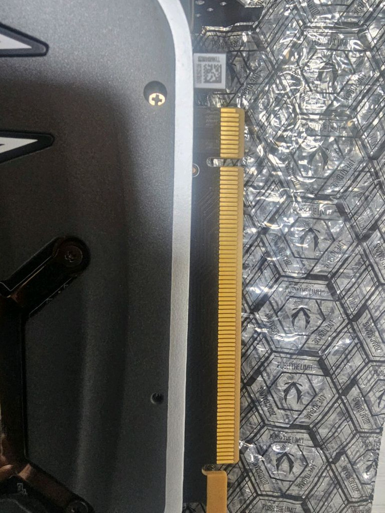 zotac rtx 4080 amp extreme airo 이미지