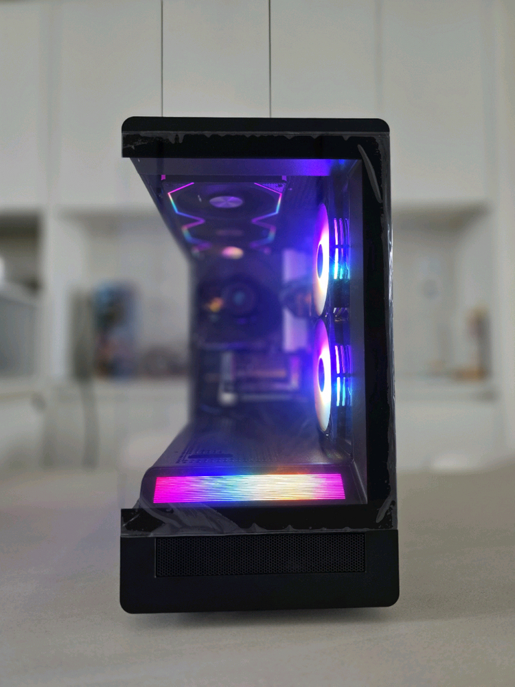 라이젠 9600X , RTX 5060Ti 컴퓨터 팜 이미지