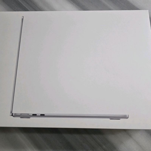 맥북에어 M5 13인치 실버 미개봉 새제품 팝니다. 이미지
