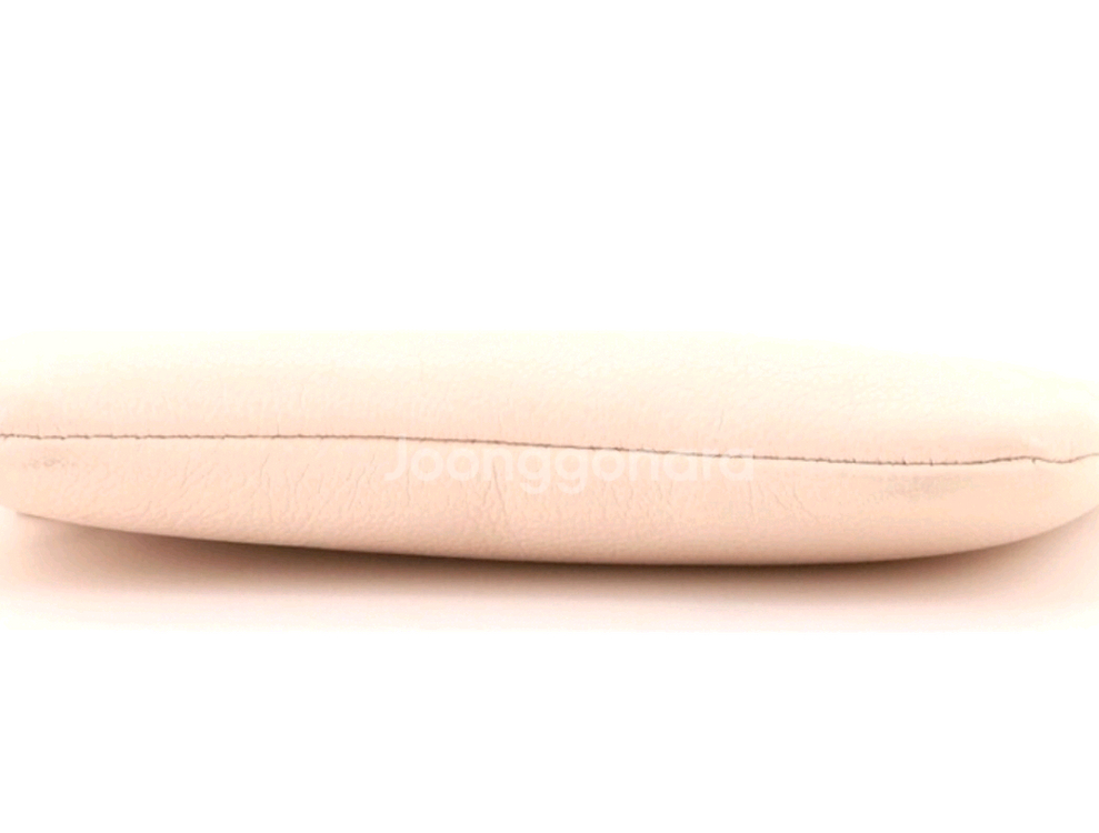 샤넬 미니파우치 골드메탈 정품 이미지