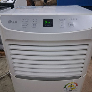 LG제습기32리터 산업용 공업용 업소용 대형 제습기 결로방지예방 물잘빨립니다 빨래잘말립니다 이미지