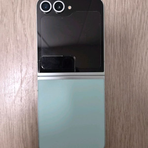 폴더블 스마트폰 512GB 이미지