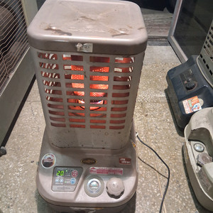 스타리온 석유난로 등유난로 기름난로 로터리난로 히터난로 온풍기 열풍기 20평형 난로 이미지