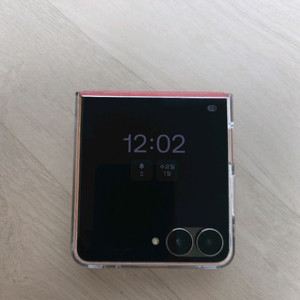 플립7 코랄레드256 자급제 판매합니다. 이미지