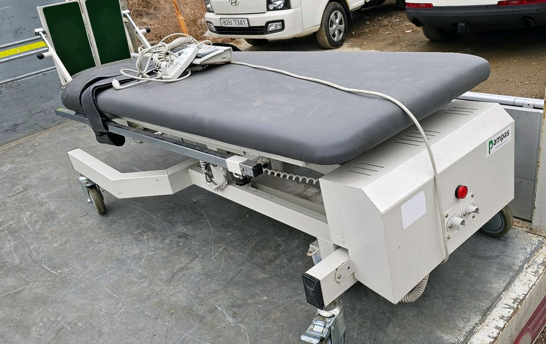 틸팅테이블 기립기 스탠딩테이블 이미지