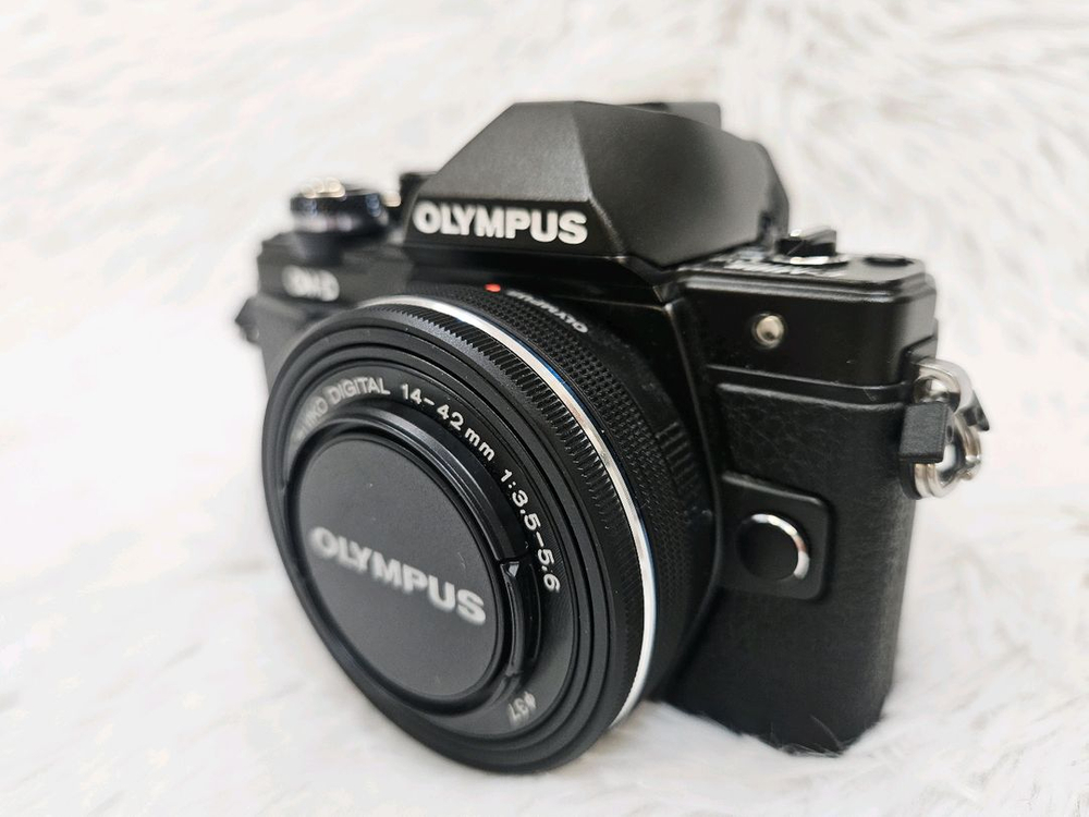 [민트] 올림푸스 OM-D E-M10 Mark II 미러리스 카메라 판매 이미지