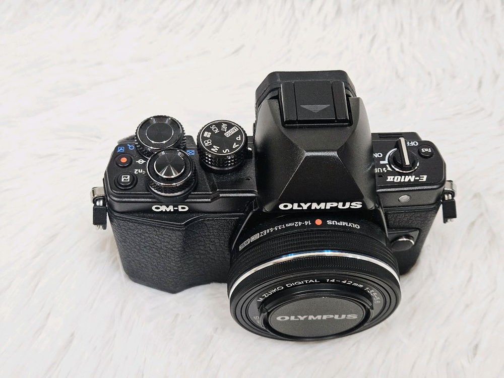 [민트] 올림푸스 OM-D E-M10 Mark II 미러리스 카메라 판매 이미지