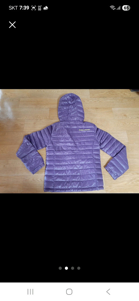 경량패딩잠바 예쁜니다 사진보세요 오른쪽팔에 소매쪽 크러치있습 다른다 괜찮아 운동등 편하게 입부세요 4000 이미지