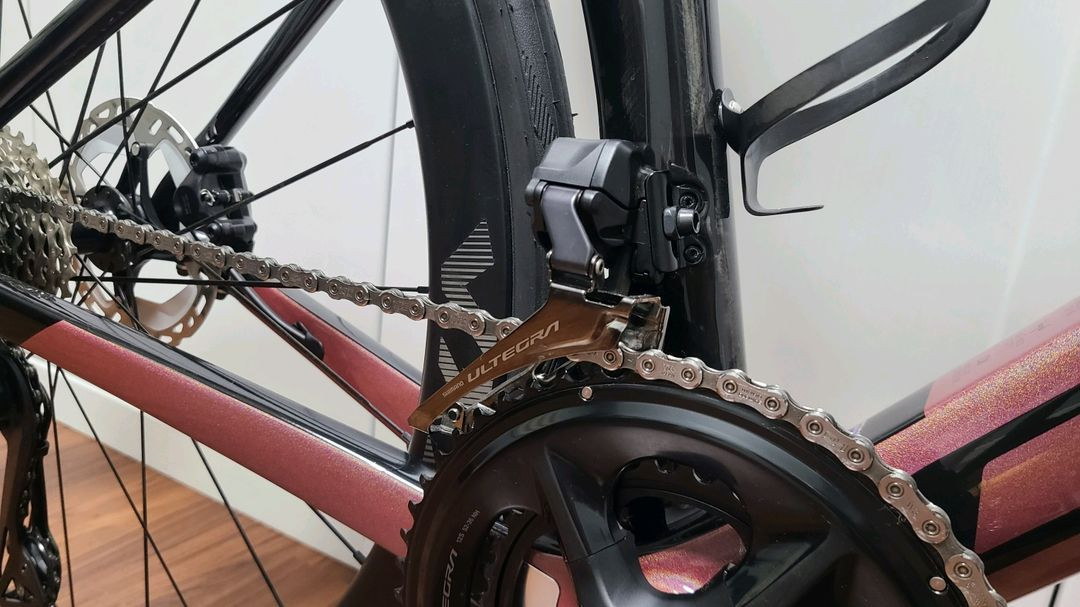 풀카본)가성비갑 첼로 엘리엇 E8 울테Di2 신품급 싸게 판매 용품도드림 이미지