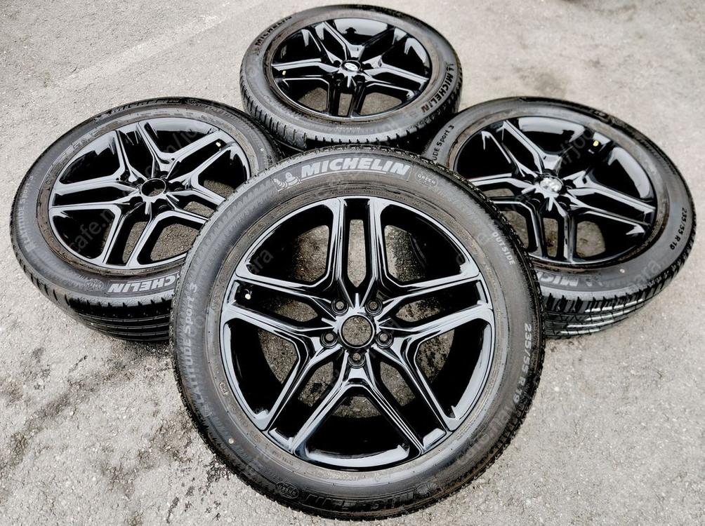 #산타페,쏘렌토,카니발,아이오닉5,EV6,펠리세이드 등 19인치 휠타이어세트 팝니다.235 55 19 이미지