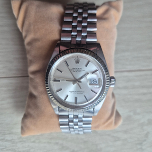 빈티지 시계(ROLEX OYSTER PERPETUAL DATEJUST} 이미지