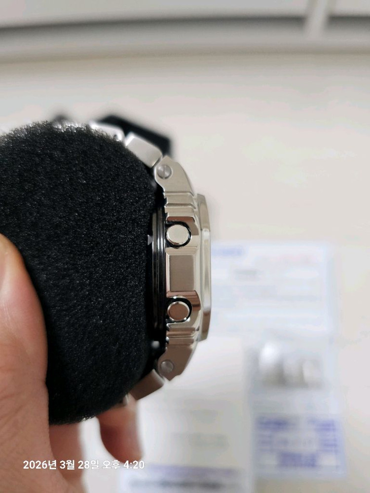 카시오 지샥 시계 GMW-B5000 팝니다. 이미지