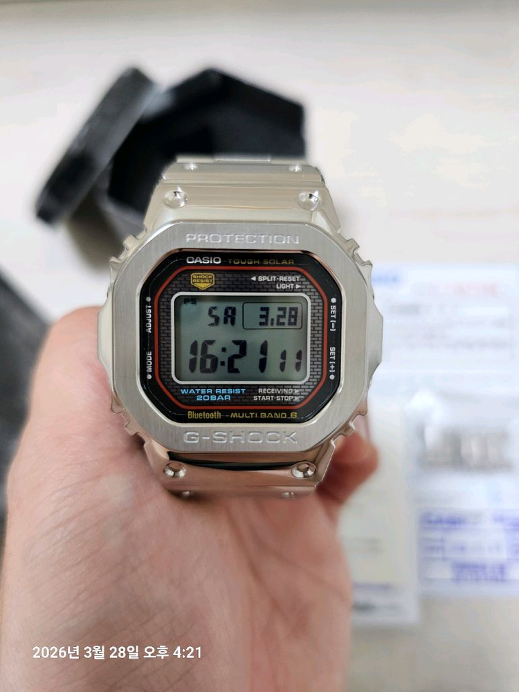 카시오 지샥 시계 GMW-B5000 팝니다. 이미지