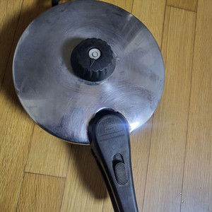 휘슬러 압력솥 2.5리터 이미지