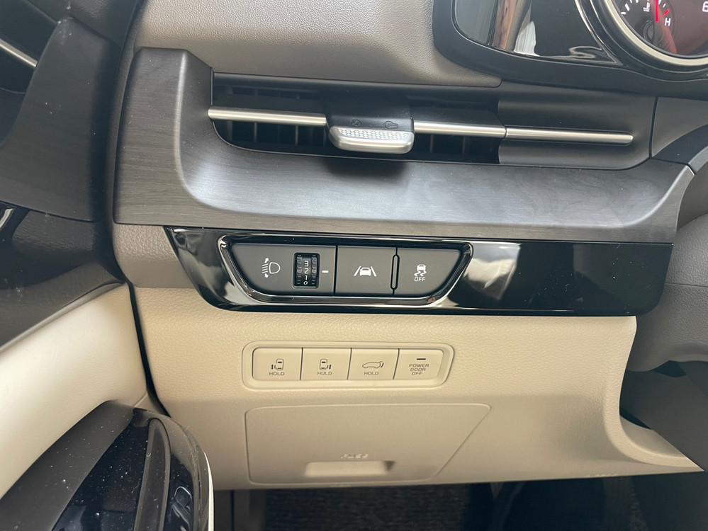 카니발 4세대 7인승 노블레스 20년08월 21년형 35041km 완전무사고 차량입니다. 이미지