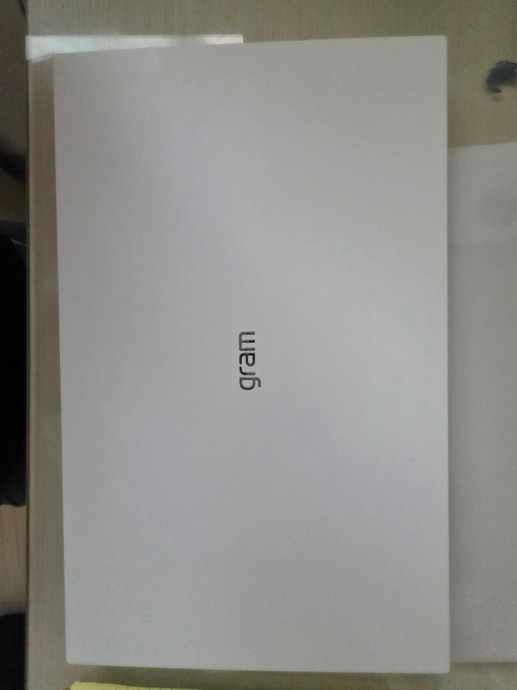 미사용 새제품 고사양 15인치 LG 그램 노트북 풀박스 구성(배송일 3월 36일, 윈도우11, MS 프로그램 설치) 이미지