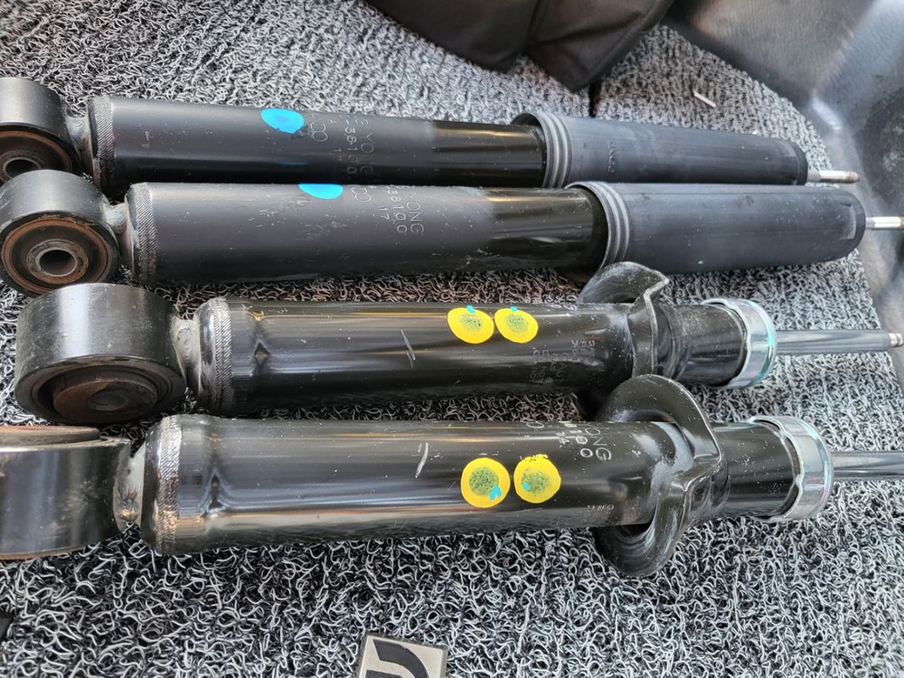 렉스턴스포츠칸 쇼바 뒤스프링 레트럴바 팝니다 이미지