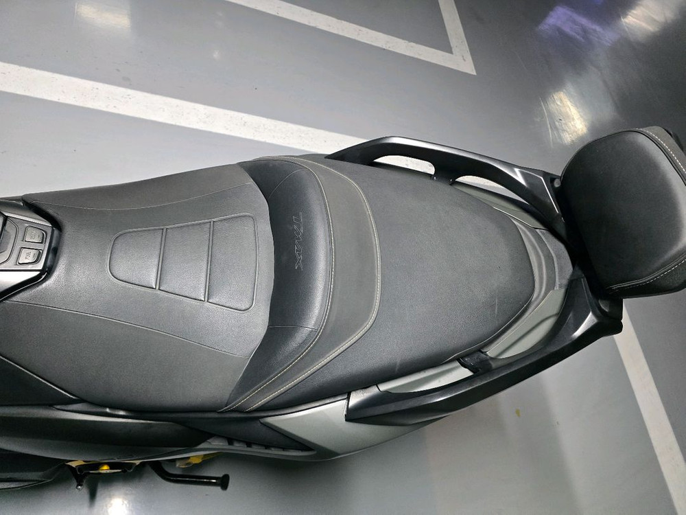 야마하 티맥스560 무사고 21년식 1만키로 급매 이미지