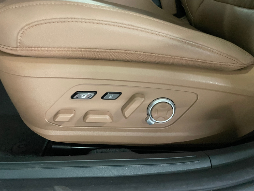 그랜저 하이브리드 (GN7) 익스클루시브 24년03월 23850km 완전무사고 입니다. 이미지