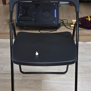 [새거 같은 중고] 이케아 접이식 의자 / NISSE 21174 검정색 / 1~20개 / 수량과 매매가 협의가능 이미지