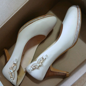 엘칸토 아이보리 여성 구두 235 이미지