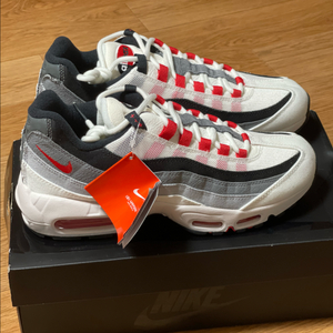 에어맥스95 QS 흰빨검 265 이미지