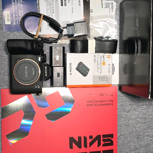 소니 A7M4 풀박스 판매합니다. 이미지