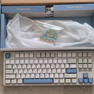 앱코 ap87w 저소음 바다소금축 텐키리스 유무선 블루투스 키보드 이미지