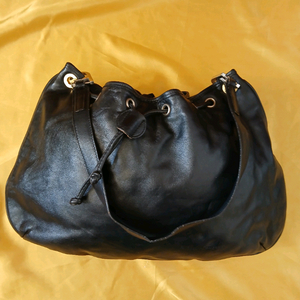 페라가모 호보 백 이미지