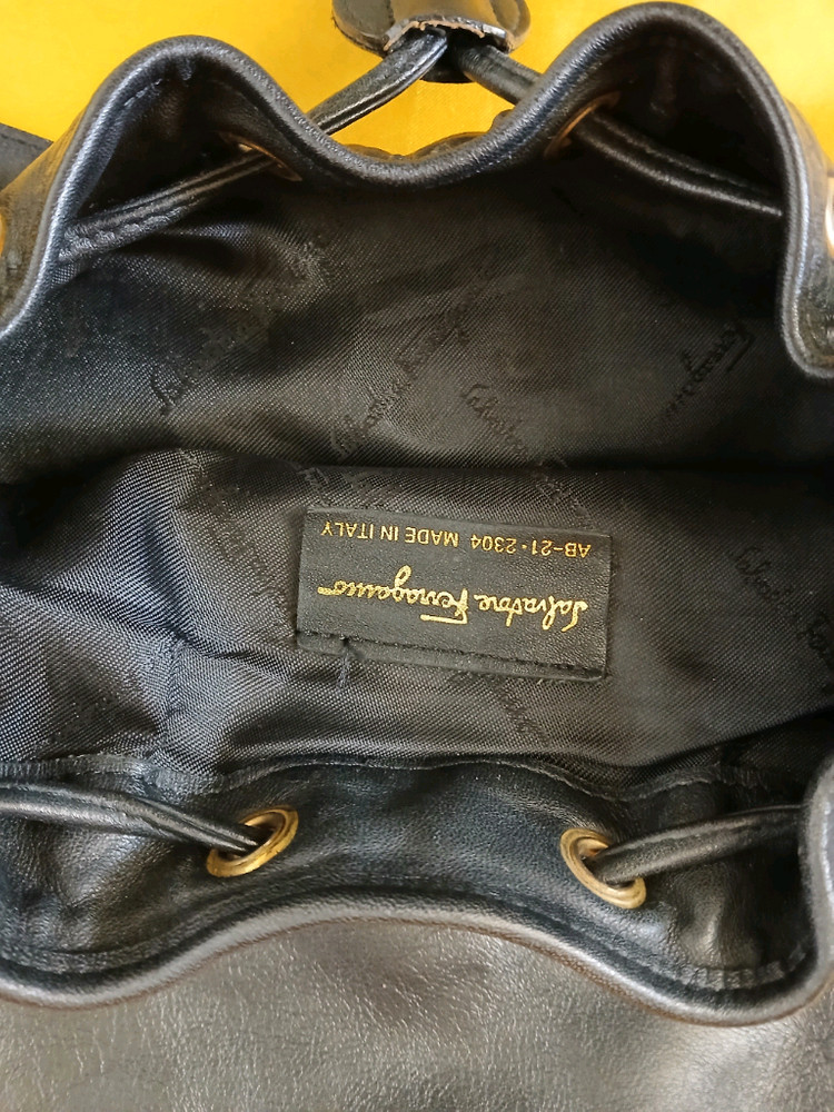 페라가모 호보 백 이미지