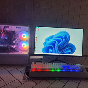 게이밍 컴퓨터 팝니다 풀세트.롤.피파.서든.발로란트.옵치2.피시.포토샵.PC.스팀.스타.리니지 이미지
