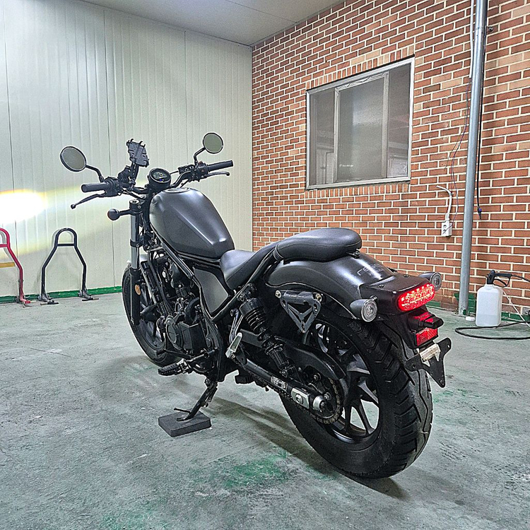 혼다 레블500 21년식 1만KM 판매합니다 이미지