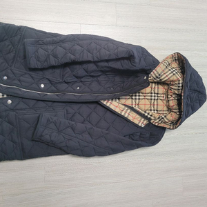 버버리키즈 12y 퀼팅 이미지