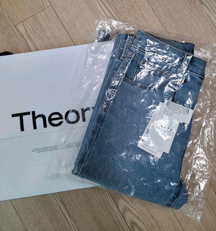 띠어리/스트레치데님진/24사이즈/새상품/쇼핑백동봉/택포 이미지