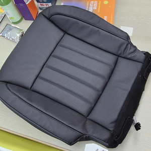 제네시스bh 가죽시트커버+스펀지(열선포함) 새것(순정품) 팝니다. 이미지