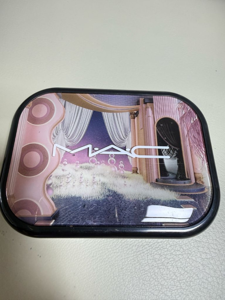 맥 섀도우팔레트 인크립티드 크립토나이트 이미지