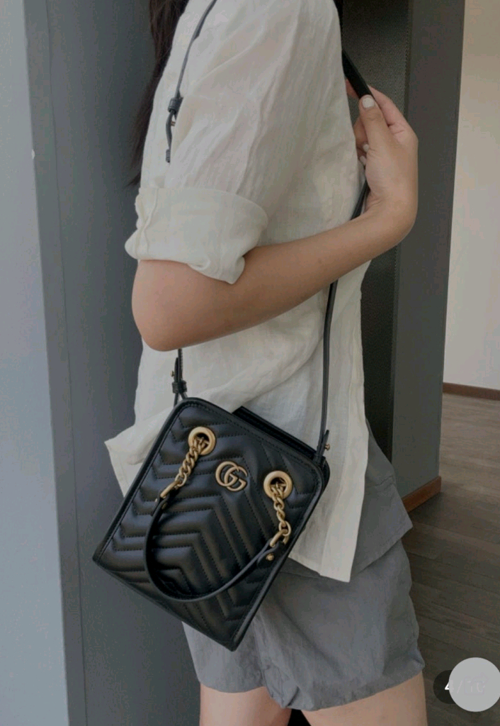 구찌 마틀라세 미니 크로스백숄더백테수토호보백가방백팩구찌루이비통디올샤넬생로랑셀린느에르메스버버리로로피아나델보 이미지